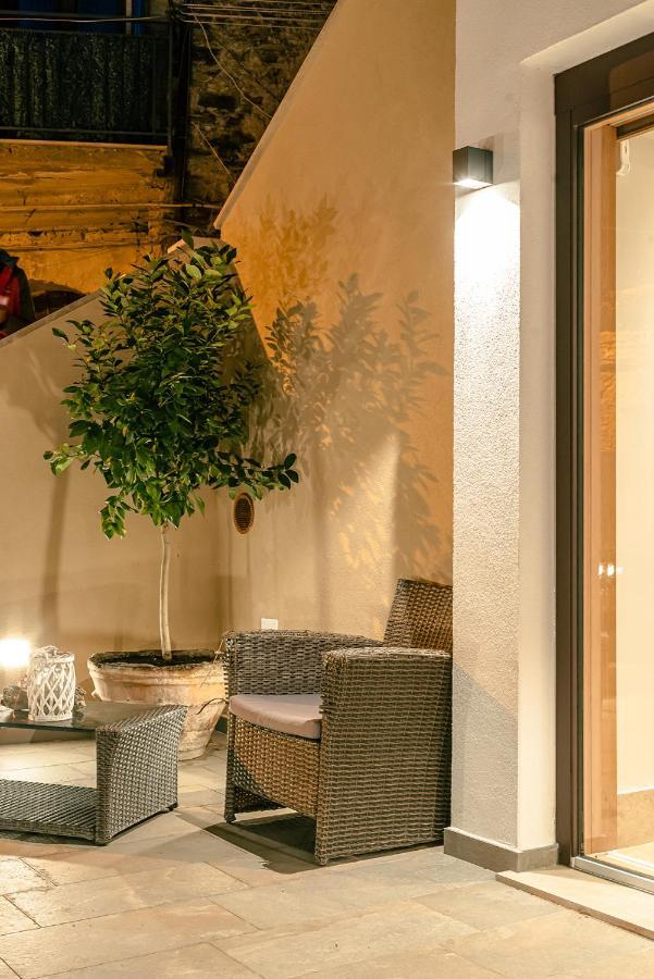 Bed and Breakfast De Gulia Charme And Relax Кастеллабате Экстерьер фото